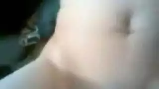 ١٠ بنغلاديشي وسيم يجعل صديقته العربية تختنق بقضيبه الكبير الصلب