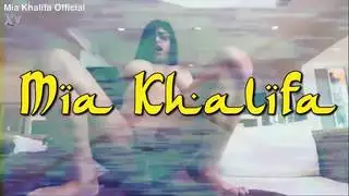 نجمة الأفلام الإباحية ميا خليفة مغطاة بالسائل المنوي الساخن