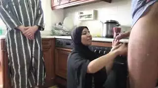 خيال الدياثة: الزوجة العربية تُضاجع بقضيب أسود ضخم