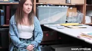 يائسة من أجل القضيب: تحتاجه بعمق داخلها