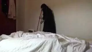 رغبة الخادمة المحرمة: القضيب الفرنسي الأسود الكبير للمالك