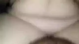 البت الواد بينكها وهيا نايمه وسايبه نفسها خالص