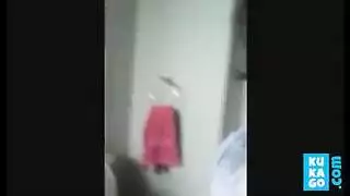 أثداء طبيعية عملاقة في مشهد جنسي قاسي