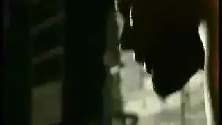 بورن أمريكي: تدريب مراهقة عذراء تنزف