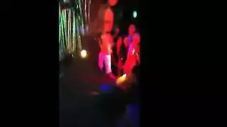 شاب متحول جنسياً يأخذ ضرباً شرجياً قاسياً