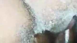 إباحية بجانب المسبح العام: مشهد فردي