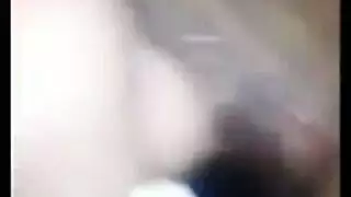 تلحس رجل حبيبها