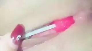استيقظت الفنزويلية الجميلة مع ألعاب عميقة في كسها وطيزها