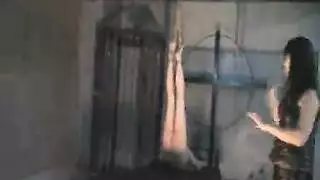 تدليك إباحي يؤدي إلى تدمير مهبل عميق