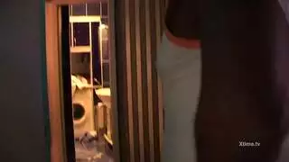 راقصة إكس إكس إكس تهيمن على الكاميرا بكسيها