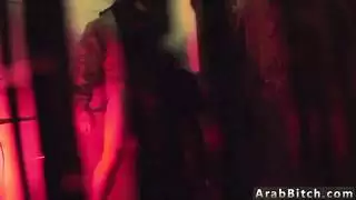 عاهرات عربيات يعرضن الجنس الفموي العميق ووضعية الكلب