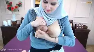 بوكاكي حليب الثدي منقوع في عصائر الرضاعة الطبيعية