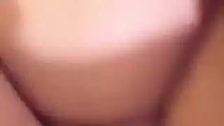 مؤخرة عذراء تُدمر في مشهد شرجي قاس