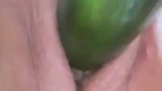 ماراثون استمناء ينتهي بقذف فوضوي في الفم