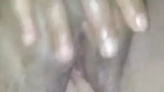 زوجة عربية شقية تبلع السائل المنوي