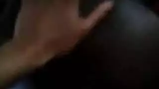 منظر خلفي صريح: تركيز شرجي مع قذف كبير