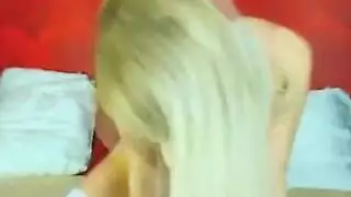 رجل ساذج ينبهر بجمال مثير يمنحه نهاية سعيدة نهائية