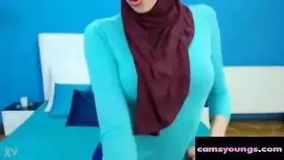 جنس جماعي عربي هاوٍ مباشر: بث كاميرا إباحية مجاني