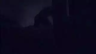 قضيب ضخم يضربها بقوة في جنس شرقي صريح