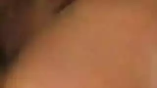 جنس في الشاحنة: أخذ قضيب أسود سمين في طيز ساخنة