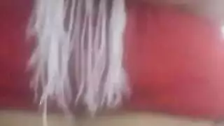 مدير مثار يمارس الجنس بقوة مع سكرتيرته ذات المهبل الضيق