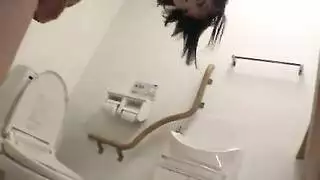 خلو كابري تركب بقوة في وضعية الكلب