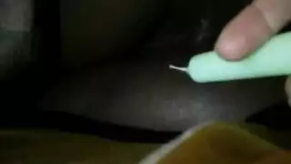 مؤخرة كبيرة مشعرة تُدفع بقوة