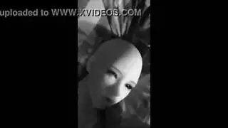 يدخل تبدو في كسها