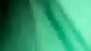 نمرة ممتلئة ت throat فق شخص غريب