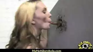 نيك بنت وحيوانات حصان
