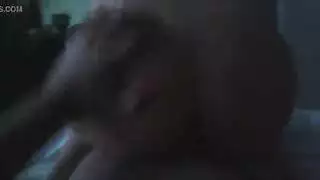 الفتاة السمراء كارمن في جلسة مثلث جنسي قذرة