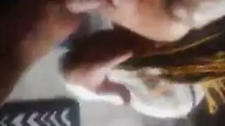 مص قضيب علني في حفلة مع سمراء ممتلئة
