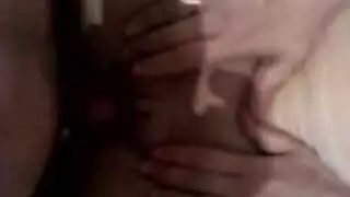 ماسكها تحت العمارة