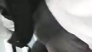 حبيبة سمراء ممتلئة الجسم تحصل على جلسة ضخ قاسية في مهبلها المبلل