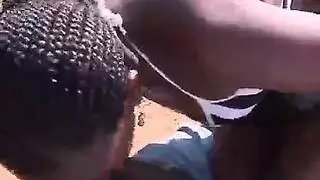 أفلام إباحية مكتبية: الرئيس يسيطر على الزوجين في مشهد شرج صريح