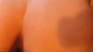 زوجان حقيقيان يهيمان بالجنس المتشدد في بورن غرفة النوم
