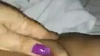 ريبيكا ليليان صغيرة في سن المراهقة كتي يجرى من كبار