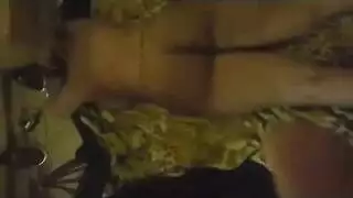 فسوق مص عميق في الزقاق الخلفي