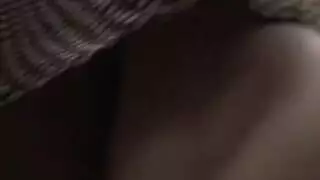نيك تحت الأرض: السكرتيرات تأخذ المني في القطار