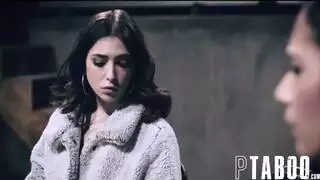 مفلس ومثار: جنس عنيف مع أمهات مثيرة مستعدات