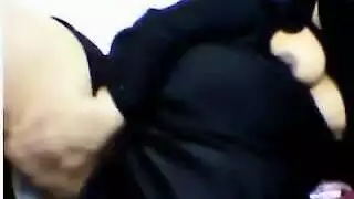 شرموطه تقلع هدومها في الشغل