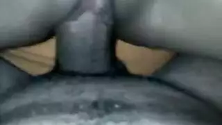 بنت تنيك حالها بالمخدات