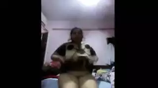 نيك بنت تنيك نفسها بمخدههه