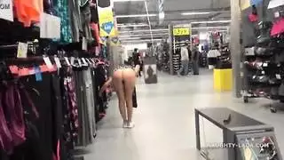 التسوق من أجل المتعري العام، أو الحصول على متسوق البقالة الخاص بك مع أحد المعارضين