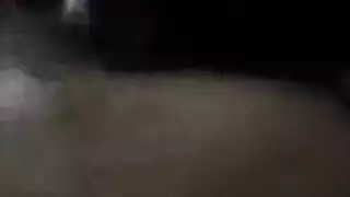 هذه العاهرة تعيش لخدمة قضيبي