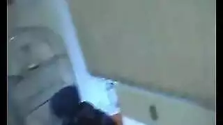 تدليك زيتي شهواني وجماع إباحي بدون واقي