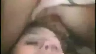 الزوجة المشاغبة تشاهد زوجها يضاجع فتاة حلمها المثيرة مباشرة