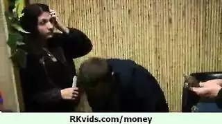 جدة يهودية عتيقة تأخذ قضيب شاب بعمق