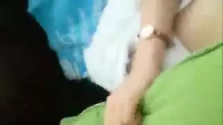 الفتاة الآسيوية تلعب دور الطاهية ثم تمارس الجنس مع عشيقها الجديد