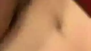 عاهرة مدبوغة ورجل أصلع وسيم يتشاركان اختراقًا عميقًا